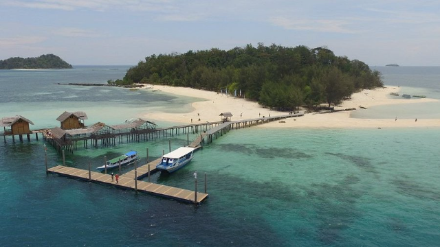 Menyelami Pesona Eksotis Pulau Saronde